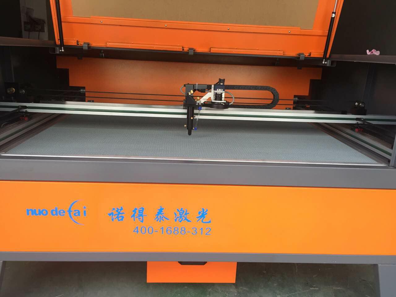 小型布料激光切割機(jī) 小型布料激光切割機(jī)